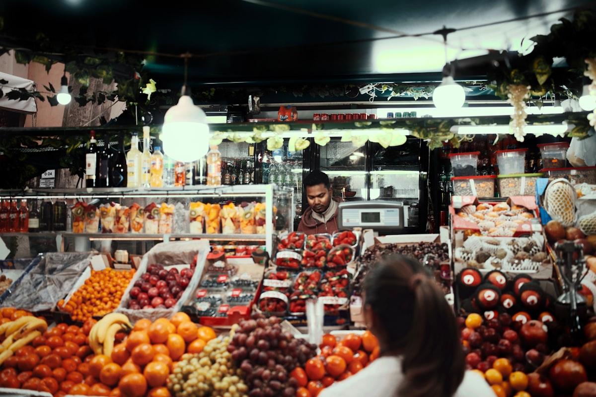 Smoothie kulho marjoilla ja granolalla
